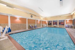 Days Inn by Wyndham Minot - Minot - 7