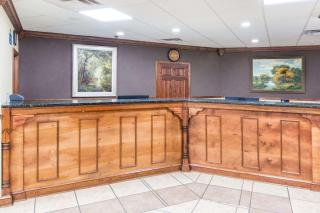 Days Inn by Wyndham Columbus-North Fort Moore - Columbus - 2
