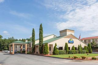 Days Inn & Suites by Wyndham Peachtree Corners Norcross - Norcross - 0