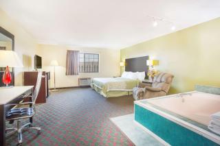 Days Inn by Wyndham Lexington NE - 6