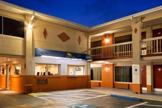 Days Inn by Wyndham Jacksonville NC - Jacksonville - 6