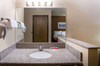 Days Inn by Wyndham Hurricane/Zion National Park Area - Hurricane - 5