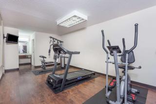 Days Inn by Wyndham Royston - Royston - 8
