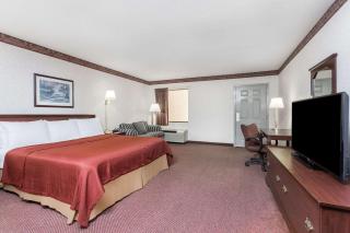 Days Inn by Wyndham Royston - Royston - 6