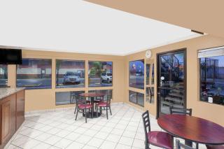 Days Inn by Wyndham Lost Hills - Lost Hills - 9