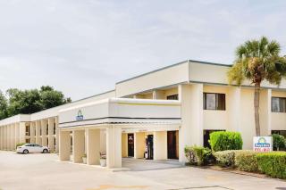 Days Inn by Wyndham Little River - Little River - 0