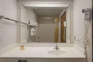 Days Inn by Wyndham Jefferson City - Jefferson City - 7