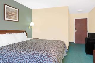 Days Inn by Wyndham Lincoln - Lincoln - 8