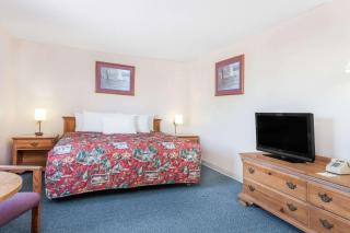 Days Inn by Wyndham Burns - Burns - 6