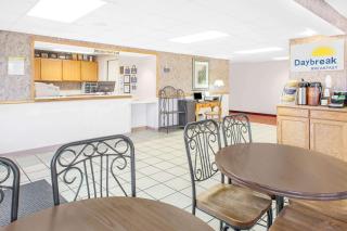 Days Inn by Wyndham Mountain Home - Mountain Home - 7