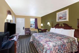 Days Inn by Wyndham Lenoir City - Lenoir City - 4
