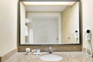 Days Inn by Wyndham Orillia - Orillia - 3