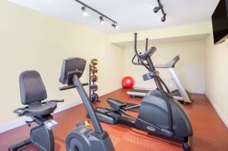 Days Inn by Wyndham Brooksville - Brooksville - 4