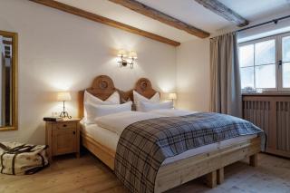 Himmlhof Small Luxury Boutique Hotel - Sankt Anton am Arlberg - 1