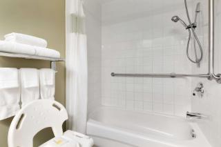 Days Inn by Wyndham Orillia - Orillia - 1