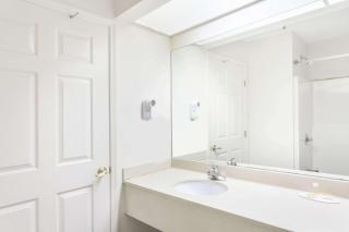 Days Inn & Suites by Wyndham Huntsville - Huntsville - 6