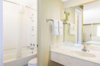 Days Inn & Suites by Wyndham Marshall - Marshall - 6