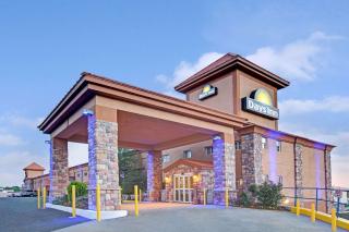 Days Inn by Wyndham Ridgefield NJ - Ridgefield - 0