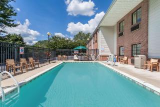 Days Inn & Suites by Wyndham Cambridge - Cambridge - 8