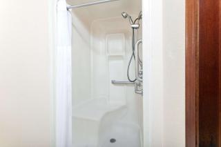 Days Inn by Wyndham Maumee/Toledo - Maumee - 1
