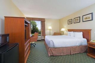 Days Inn by Wyndham Columbus Airport - Columbus - 5