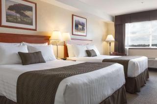 Days Inn & Suites by Wyndham Langley - Langley - 6