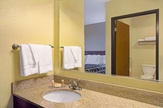 Days Inn by Wyndham Brigham City - Brigham City - 6