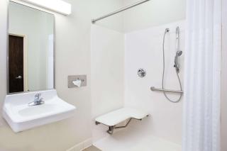 Days Inn by Wyndham Brewerton/ Syracuse near Oneida Lake - Brewerton - 3