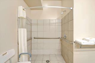 Days Inn by Wyndham Downtown St. Louis - Saint Louis - 5
