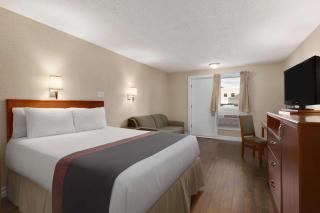 Days Inn by Wyndham Bridgewater Conference Center - Bridgewater - 2
