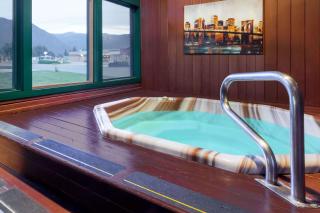 Days Inn by Wyndham Sandpoint - Ponderay - 8