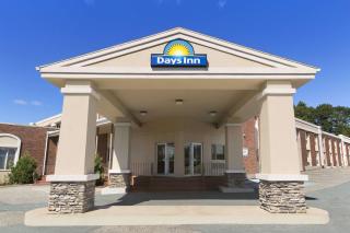 Days Inn by Wyndham Bridgewater Conference Center - Bridgewater - 0