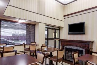 Days Inn by Wyndham Utica - Utica - 9