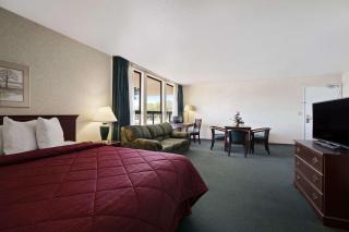 Days Inn by Wyndham Gilroy - Gilroy - 3
