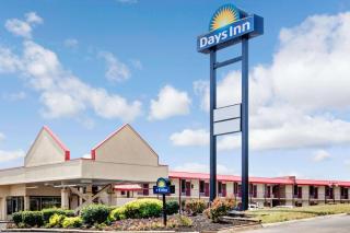 Days Inn by Wyndham Knoxville West - Knoxville - 0