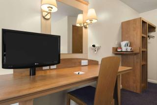 Days Inn Cannock - Norton Canes - Cannock - 7