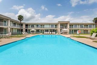 Days Inn by Wyndham Seguin TX - Seguin - 7