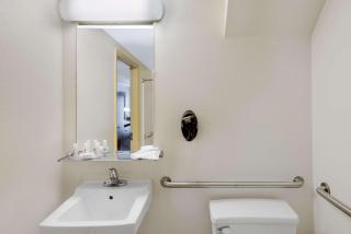 Days Inn by Wyndham Geneva/Finger Lakes - Geneva - 3
