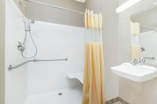 Days Inn & Suites by Wyndham Marquez - Marquez - 5