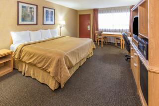 Days Inn by Wyndham Black Bear - Salem - 4