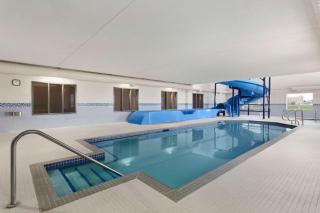 Days Inn & Suites by Wyndham Yorkton - Yorkton - 7