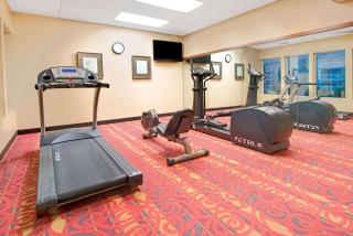Days Inn by Wyndham St. Louis/Westport MO - Maryland Heights - 7