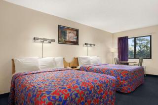 Days Inn by Wyndham Buena Park Anaheim - Buena Park - 3