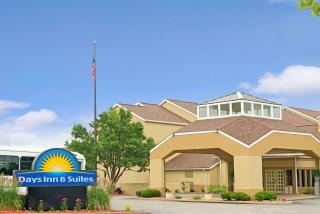 Days Inn by Wyndham St. Louis/Westport MO - Maryland Heights - 0