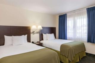 Days Inn by Wyndham Santa Maria - Santa Maria - 1