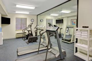 Days Inn & Suites by Wyndham Hickory - Hickory - 7