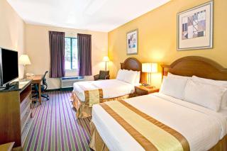 Days Inn & Suites by Wyndham Hickory - Hickory - 5