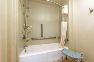 Days Inn & Suites by Wyndham Albuquerque North - Albuquerque - 4