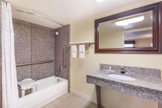 Days Inn & Suites by Wyndham Warner Robins Near Robins AFB - Warner Robins - 8