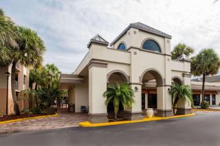 Days Inn & Suites by Wyndham Orlando Airport - Orlando - 0